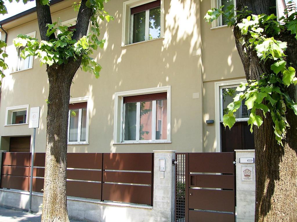 I Tigli Guest House Piacenza Kültér fotó